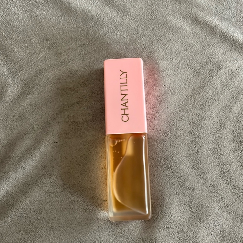 CHANTILLY perfume